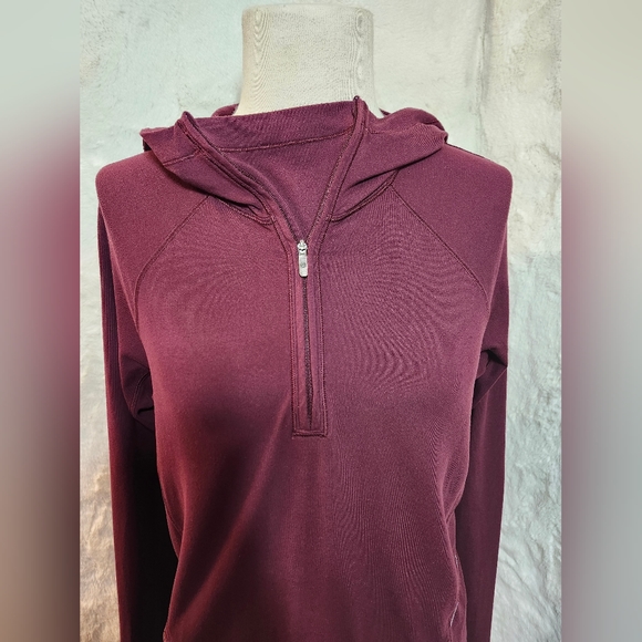 Lululemon Warm Stabilizer 1/2 Zip HoodieGarnet. Size 4 - Picture 14 of 16